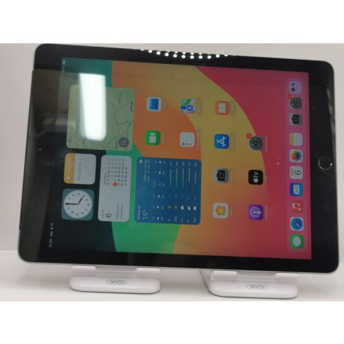 Ipad 6.generáció (enyhén karcos érintő) 32 GB