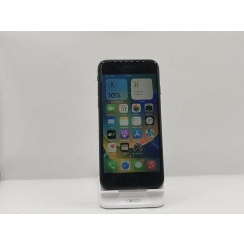 Iphone 8 (enyhén karcos érintő) 64 GB
